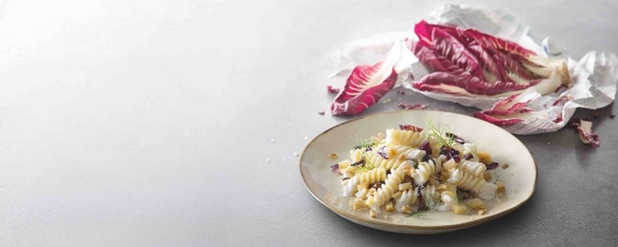 FUSILLI MIT ROTEM RADICCHIO UND PARMIGIANO REGGIANO