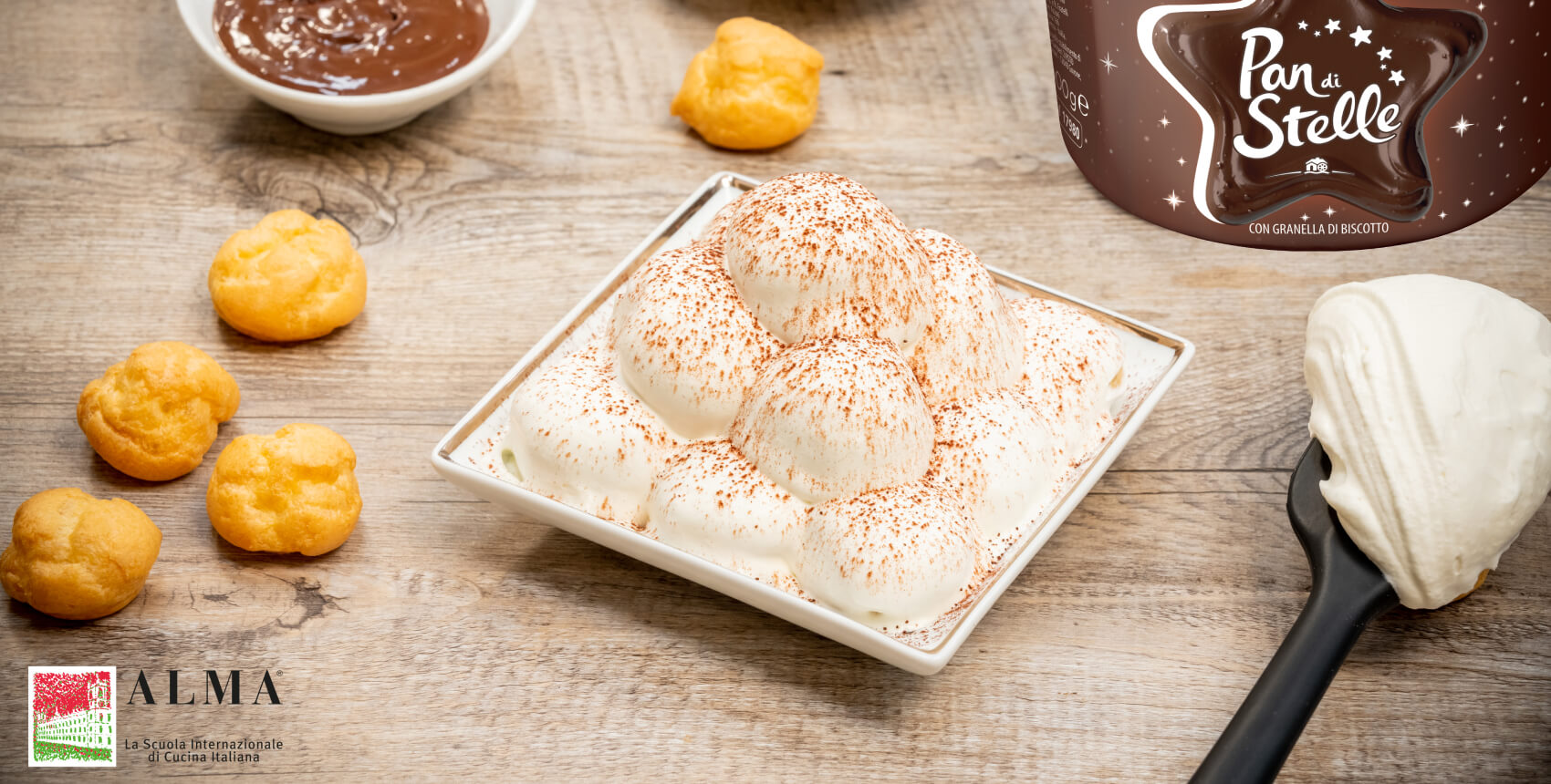 Composizione con Bignè con panna e Crema Pan di Stelle